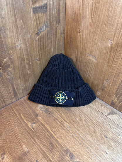 AW11 BLACK BEANIE
