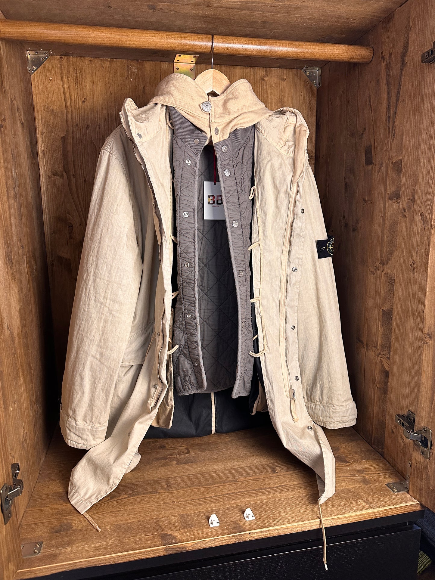 AW03/04 LINO RESINATO FISHTAIL PARKA in Light Ivory