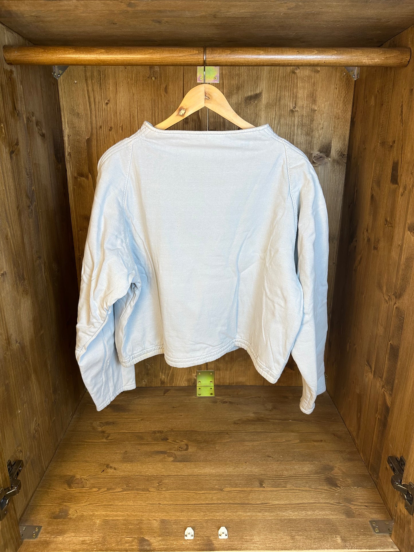 AW84 MARINA CROPPED CREWNECK in Baby Blue