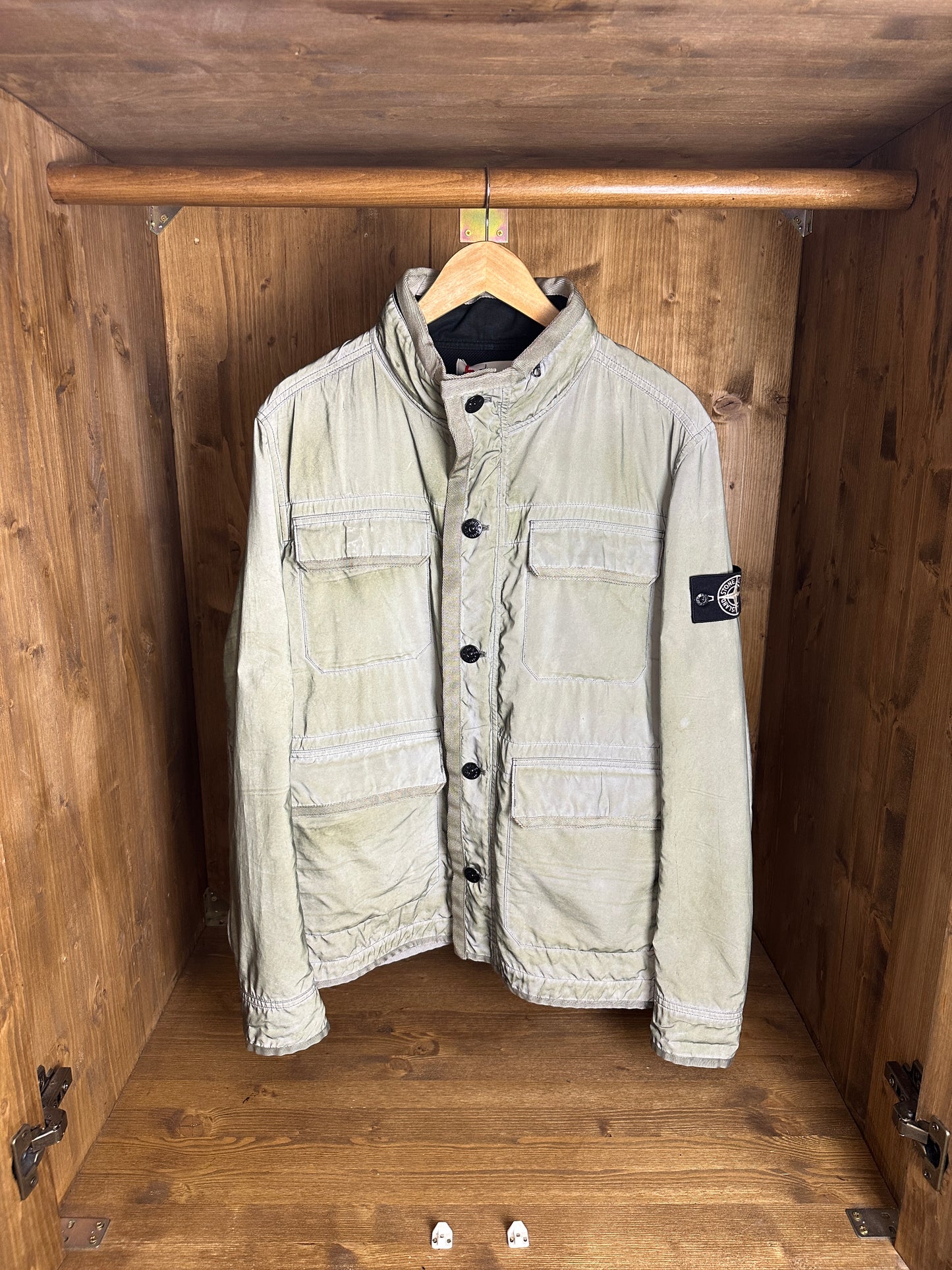 SS12 LIQUID REFLECTIVE in Olive Grey