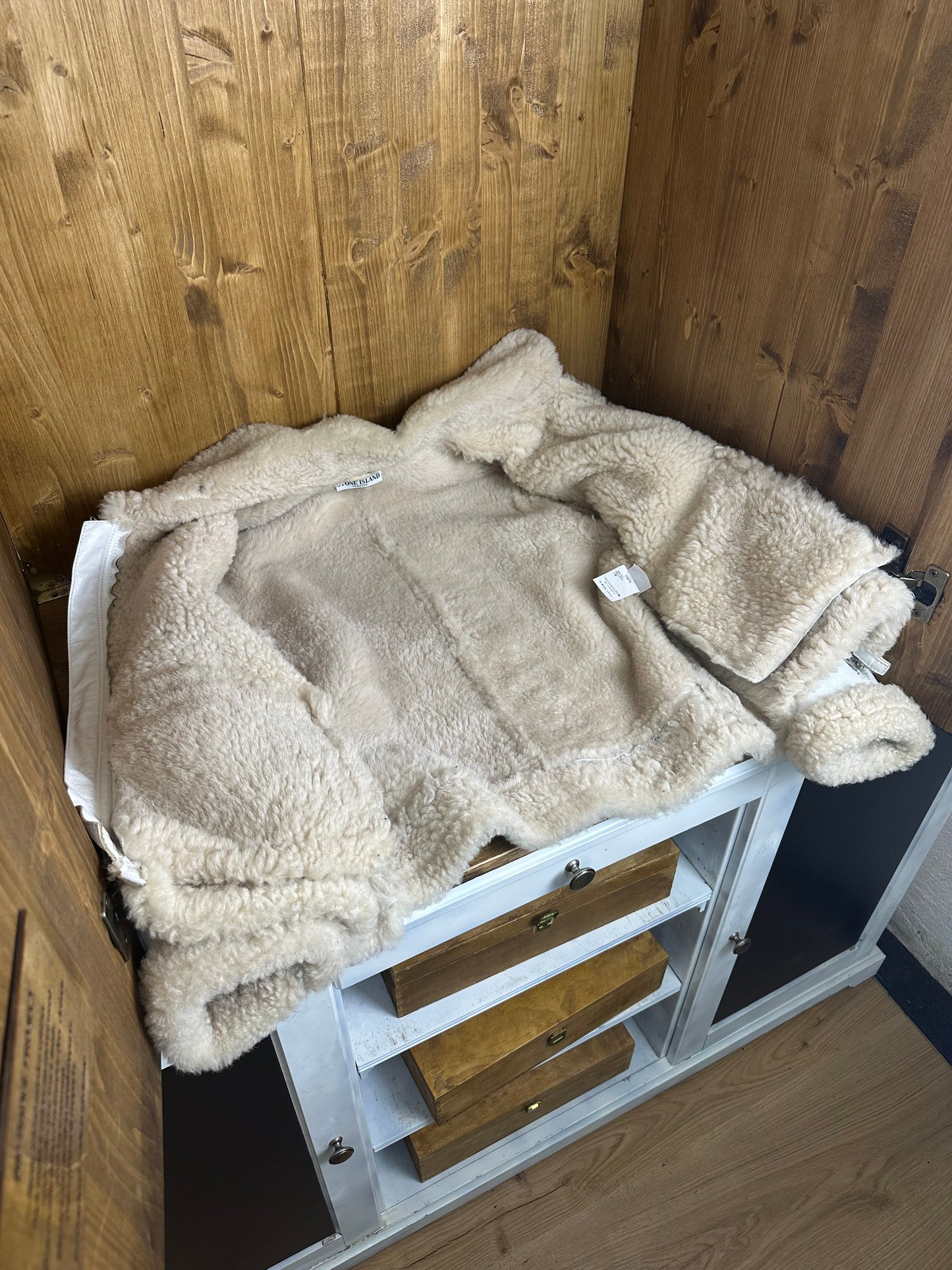 AW06-07 HANDPAINTED SHEEPSKIN BOMBER in Glacial White from Archivio