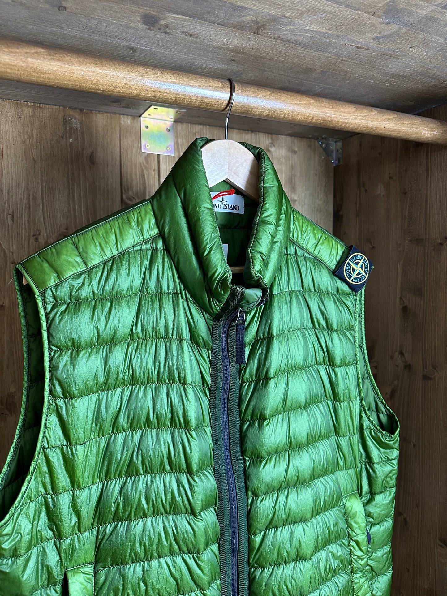 SS14 GARMENT DYED DOWN_26 GR x SQM_N VEST in Emerald Green