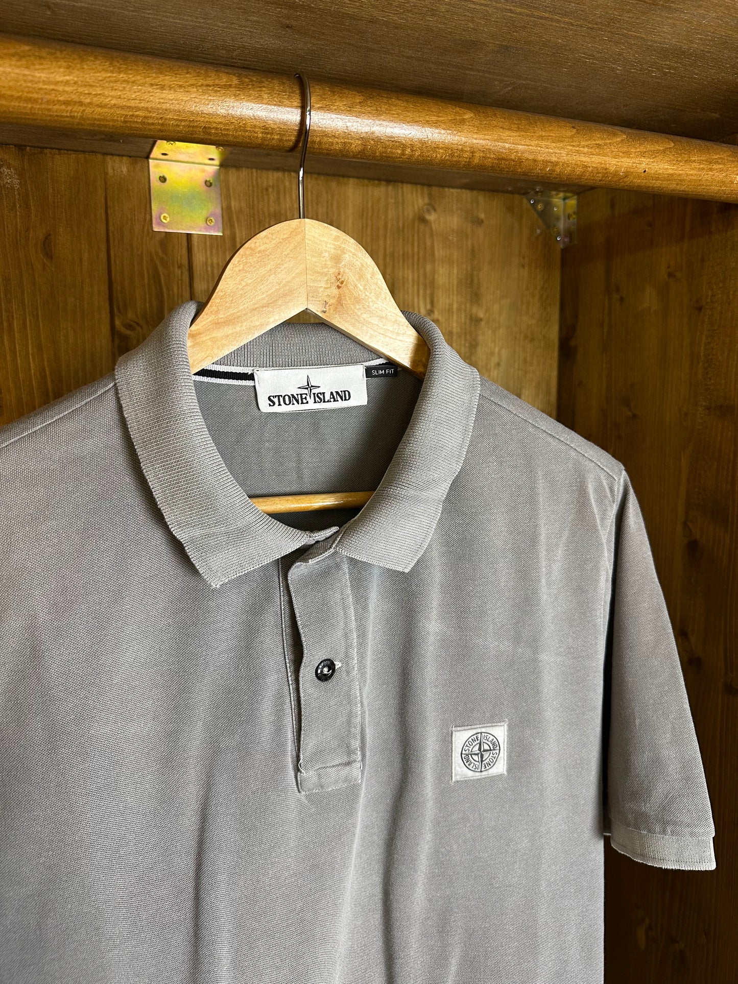 SS19 POLO SQUARE BADGE in Grey