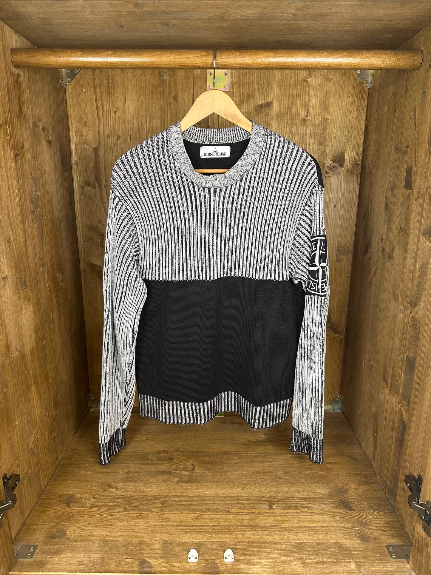 SS19 EMBROIDERED COMPASS JUMPER in Black & White