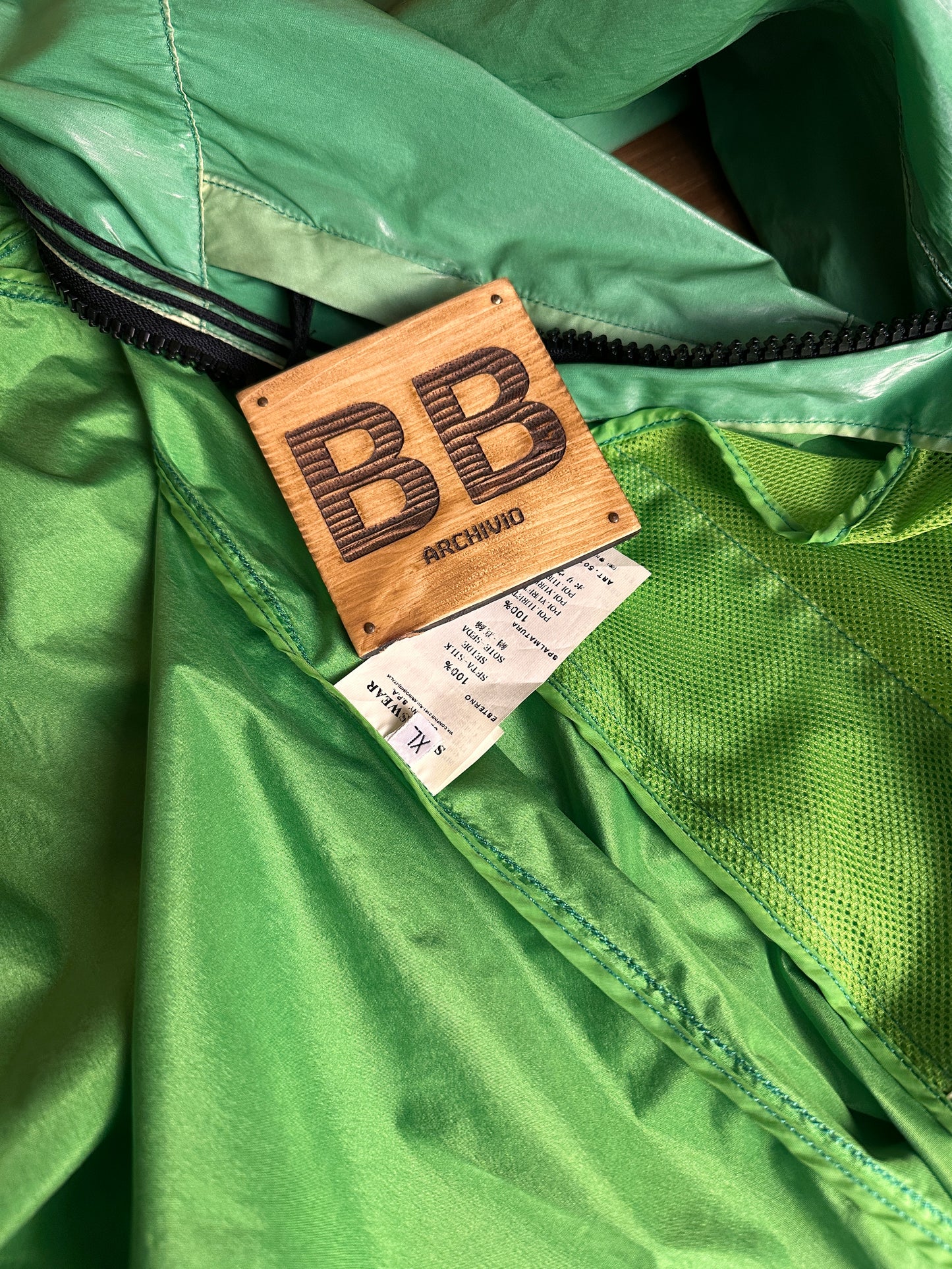 SS09 SILK LIGHT JACKET in Neon Green