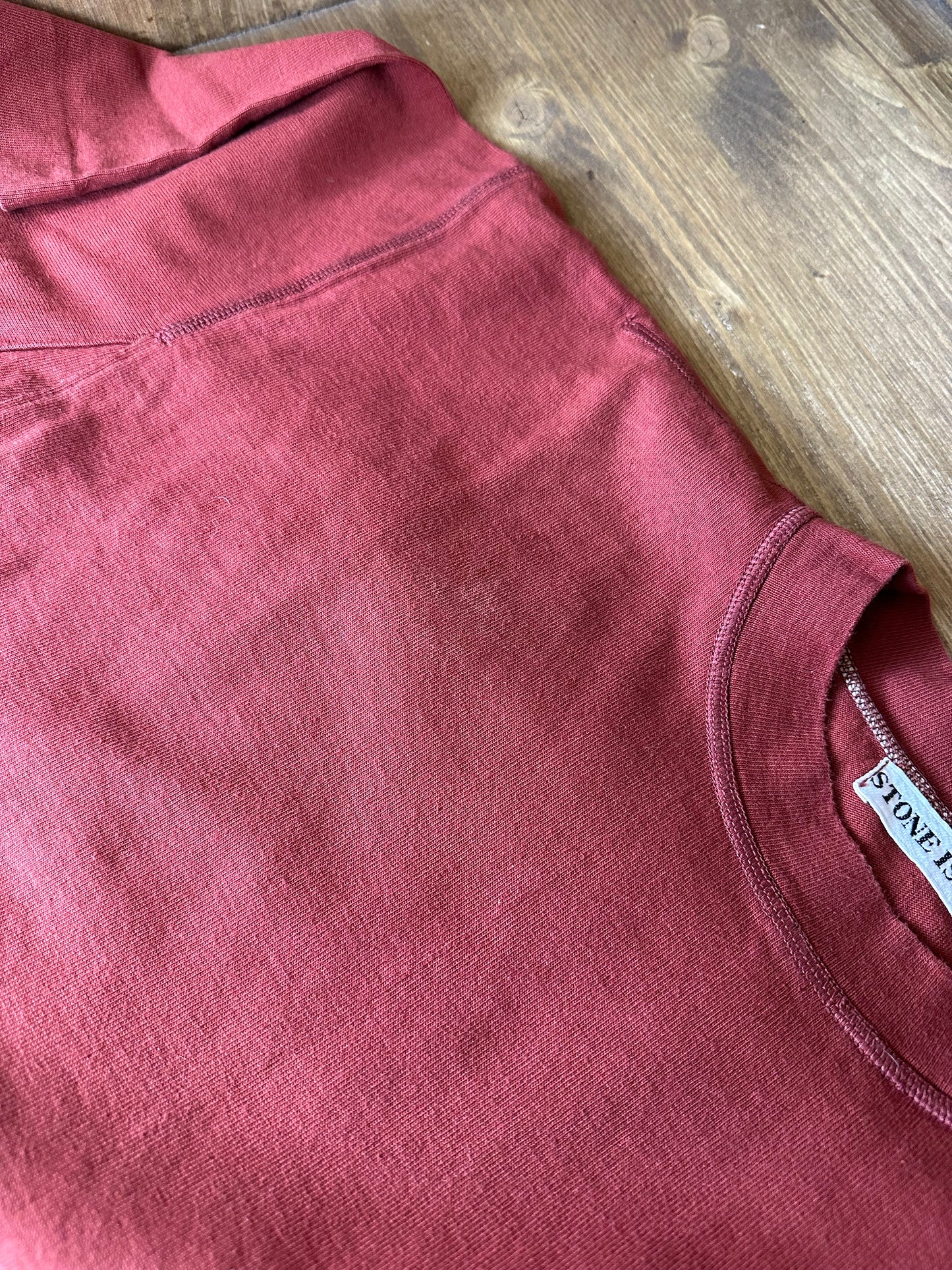 SS80s MARINA TEE in Brick red