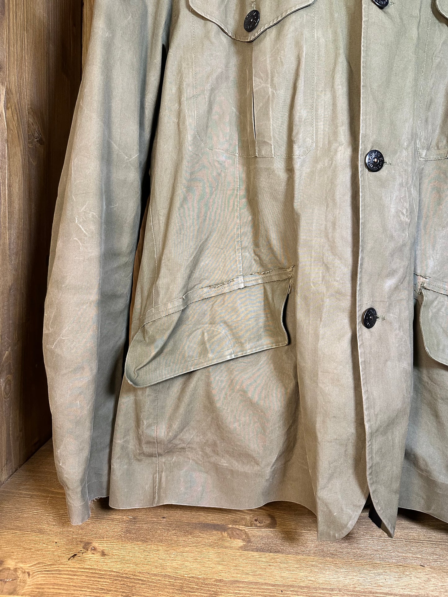 AW08 OLIVE GREEN VENTILE PARKA spell-out hood