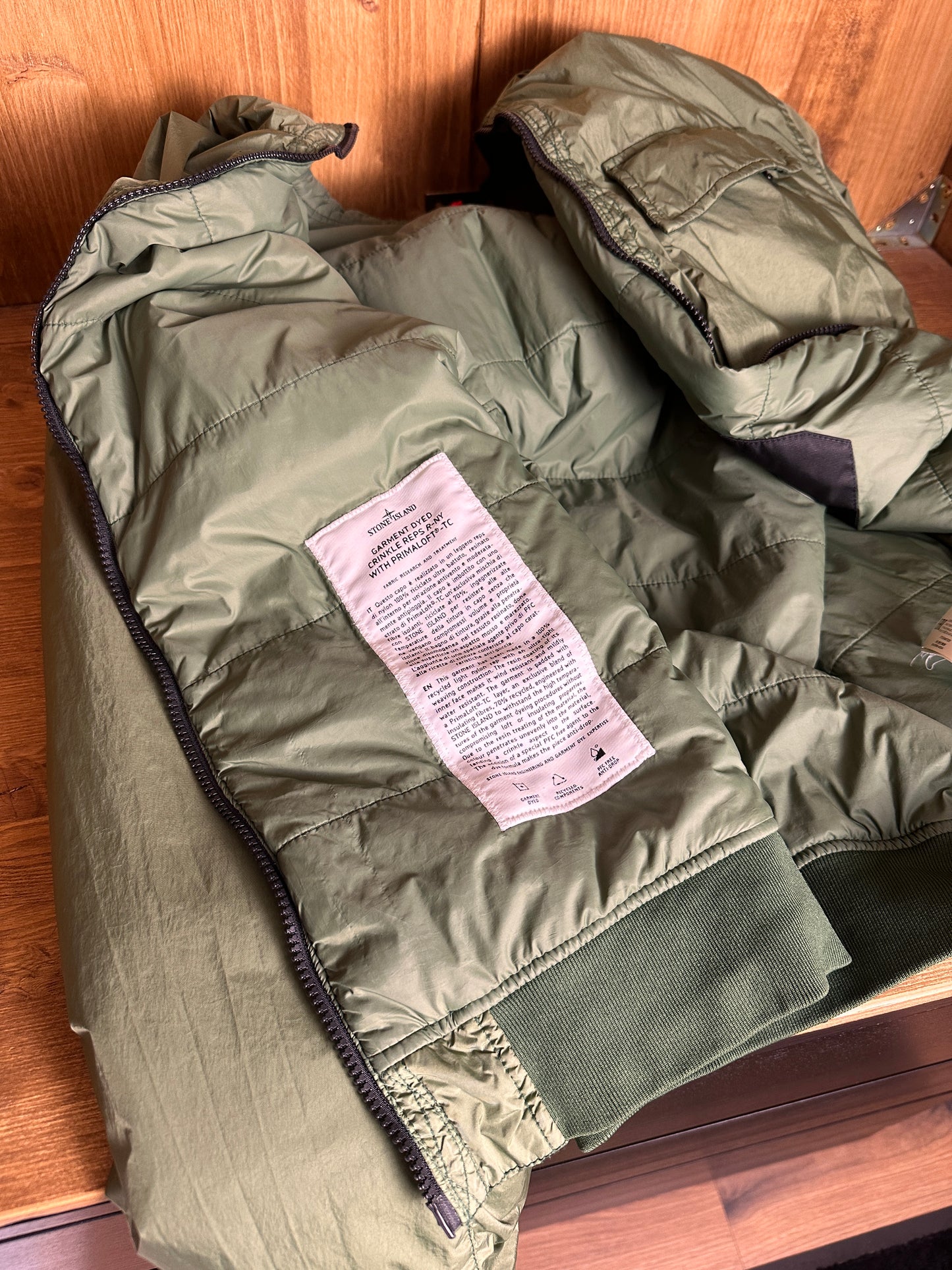 AW22 GARMENT DYED CRINKLE REPS R-NY WITH PRIMALOFT-TC in Reseda Green