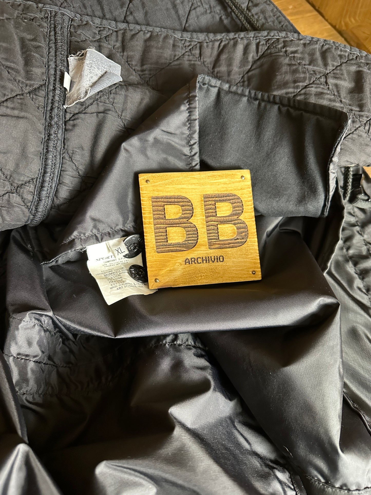 AW02 DOUBLE MESH in Black