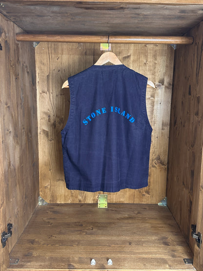 SS94 TELA STELLA WESTE MIT REFLEKTIERENDER SCHRIFTZUGSCHRIFT in Blaugrün