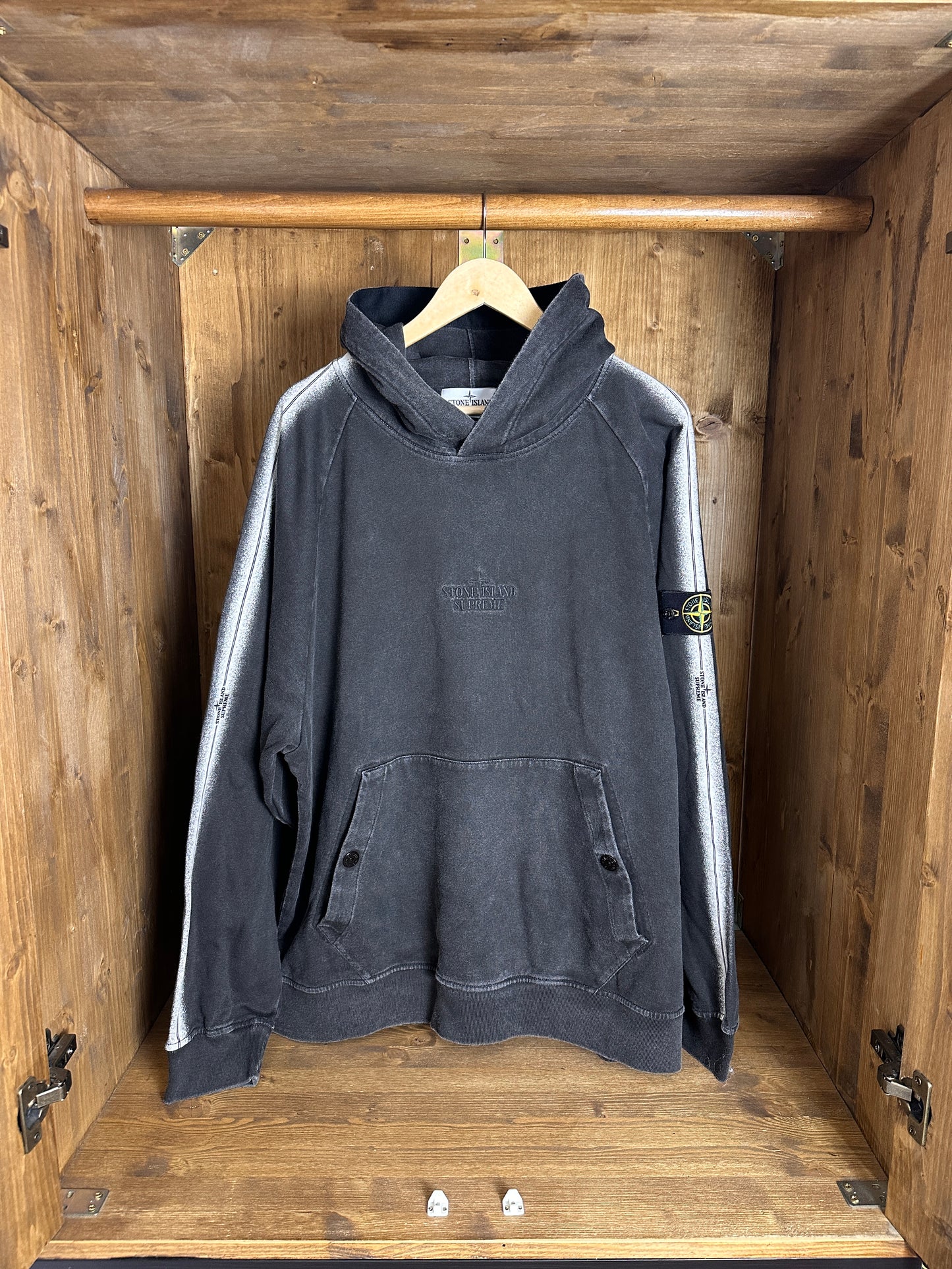 SS20 STONE WASH HOODIE  Supreme X Stone Island in Granite Grey