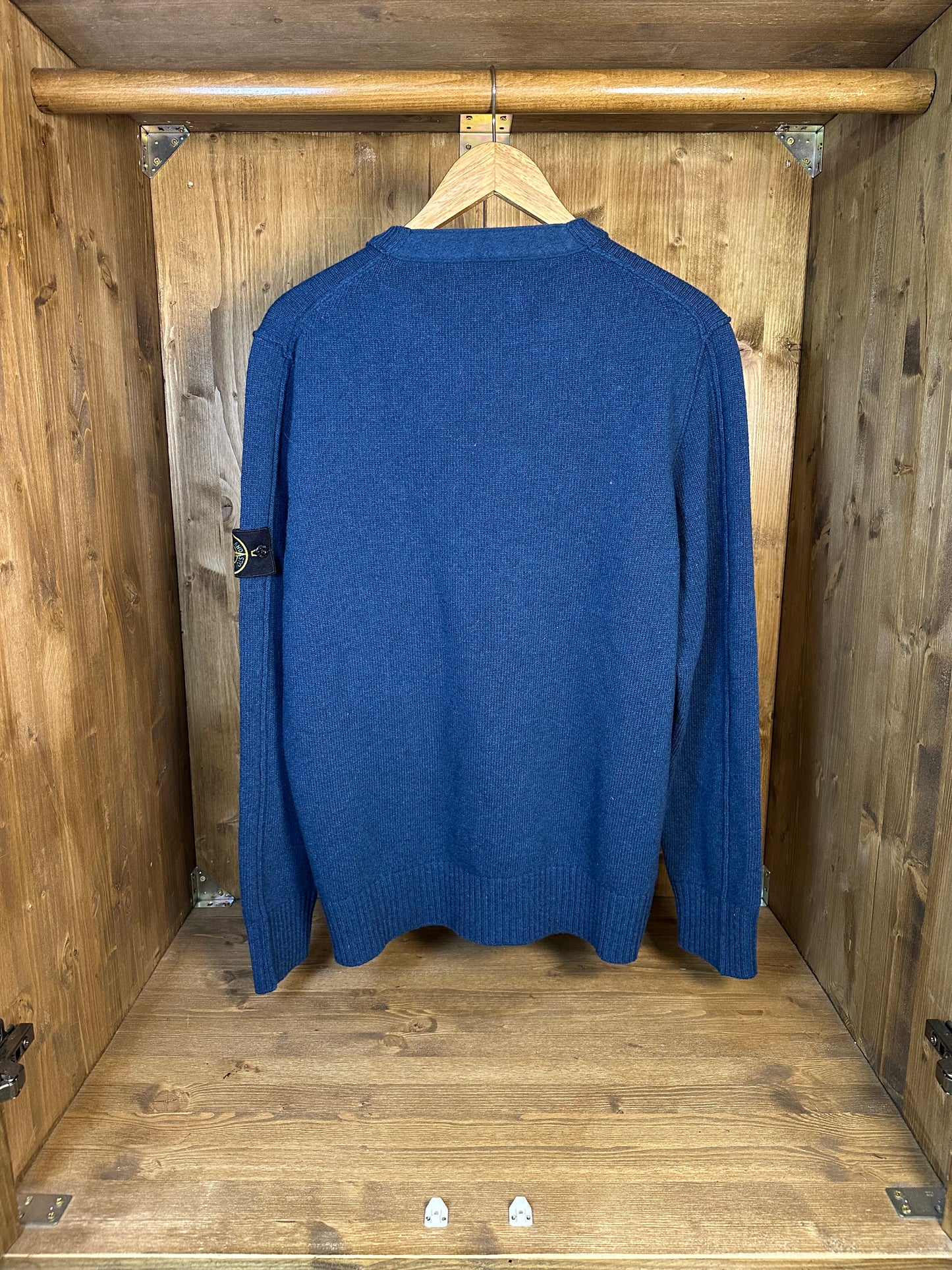 BLUE WOOL SWEATER