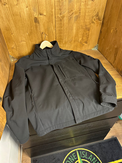 AW16 SOFT SHELL-R in Deep Black