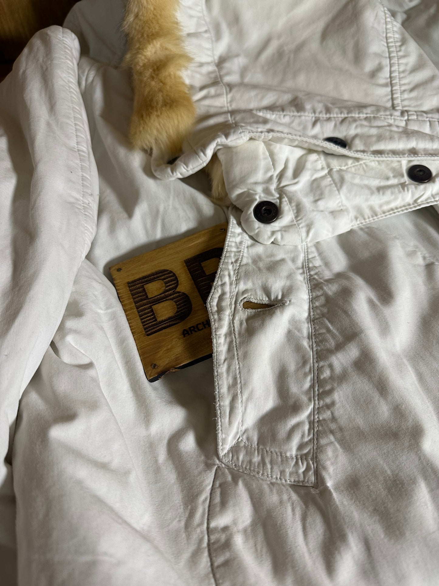 AW1985 COYOTE BEIGE FUR TRIM HOOD JOCK