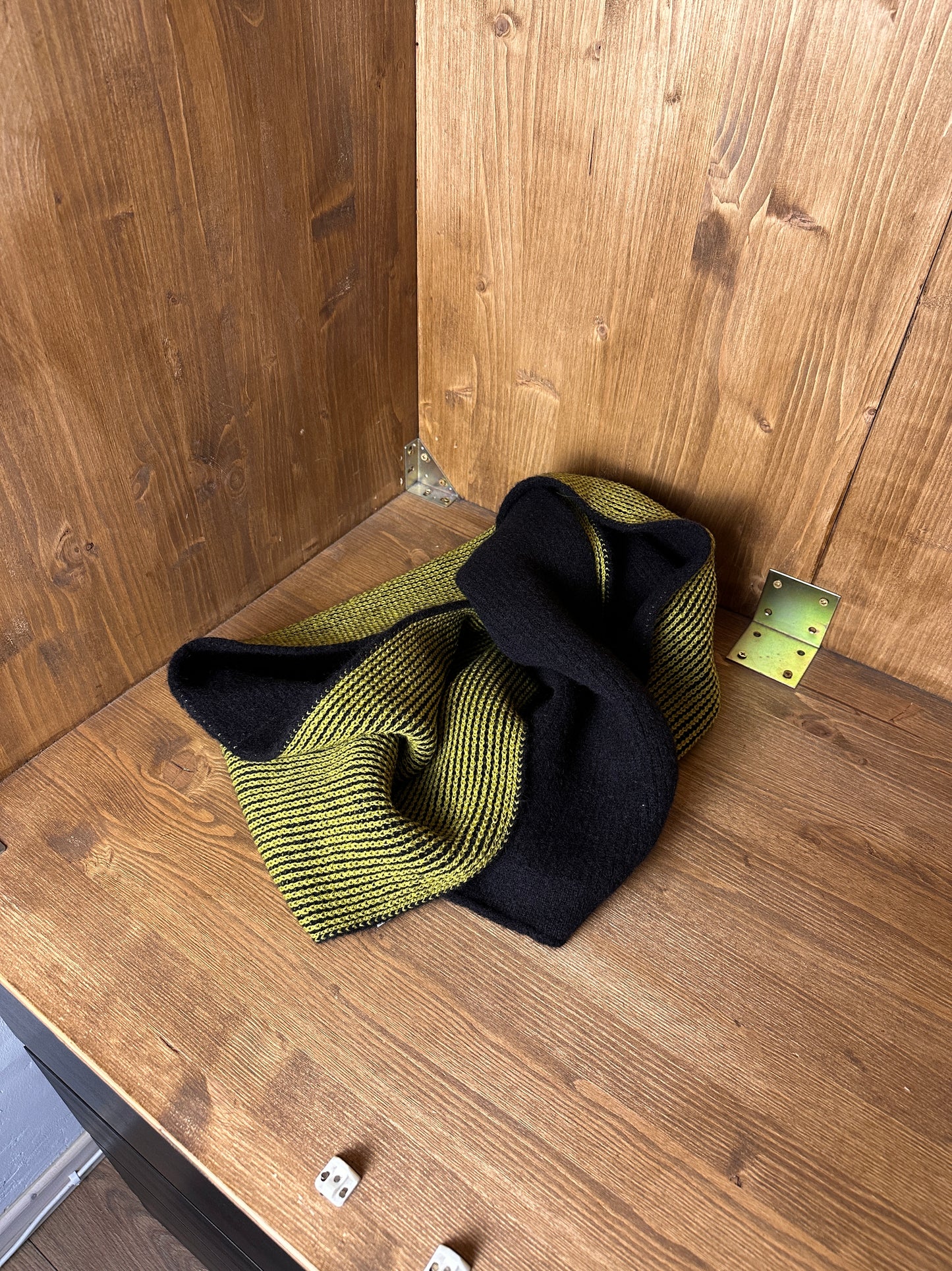 AW18 3D KNIT SCARF & BEANIE in Lime Green & Black