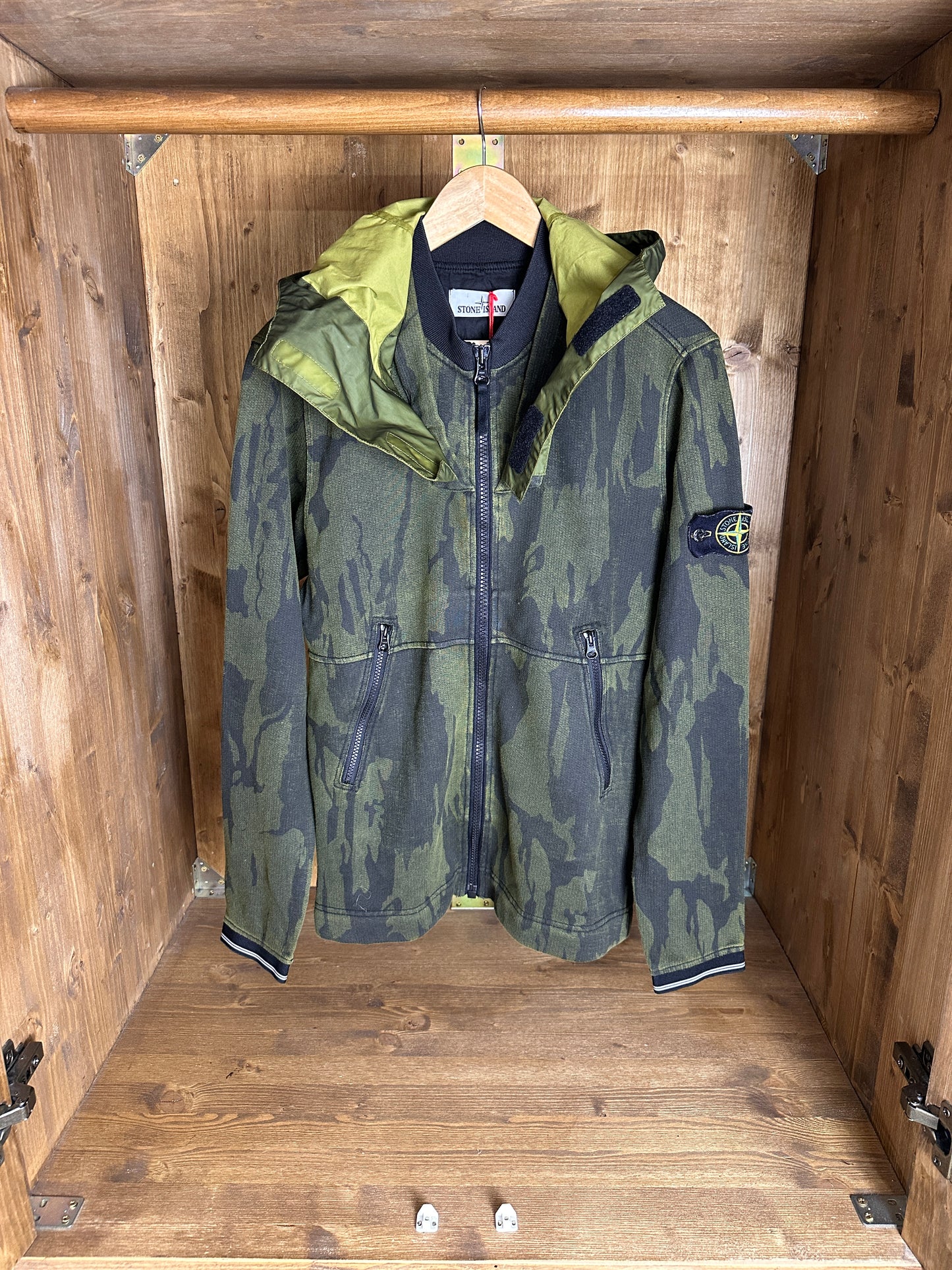 AW15 FLOWING CAMO WATRO HOODIE in Mixed Shades of Green