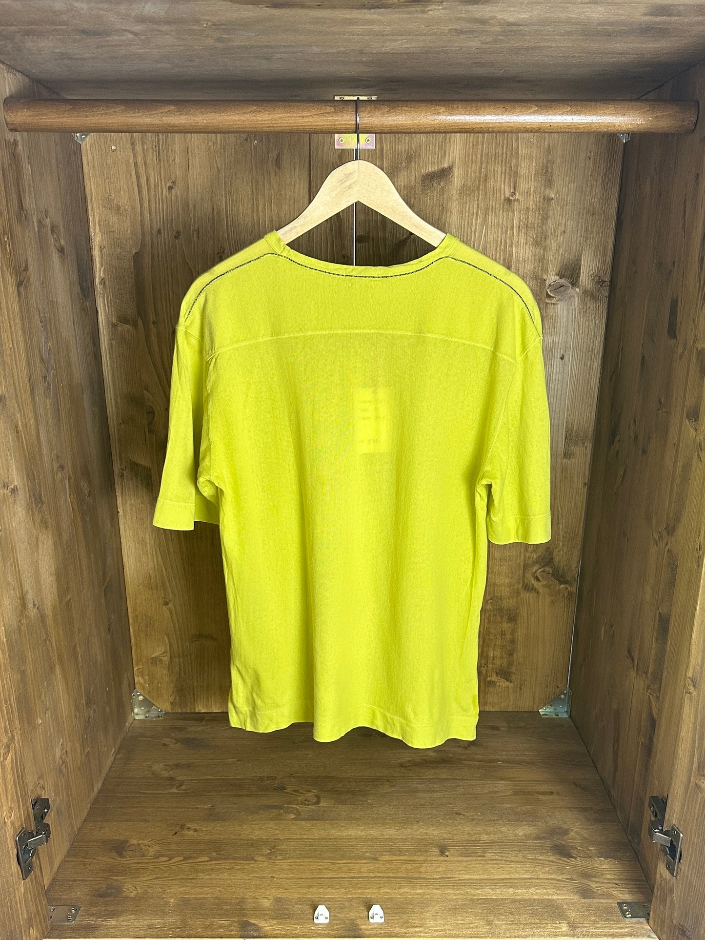 SS00s SPELLOUT TEE in Bright Yellow