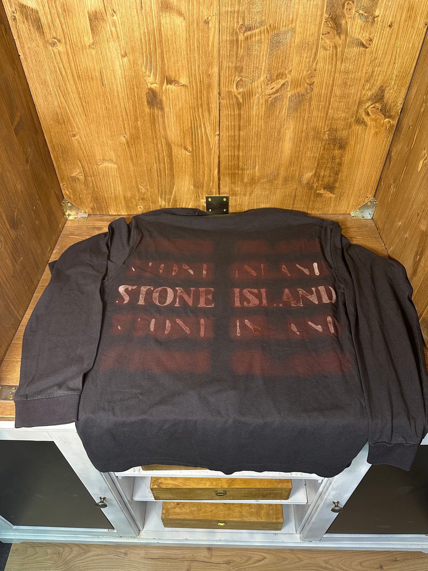 AW19 LONGLSEEVE BURNT-RUSTED SPELLOUT