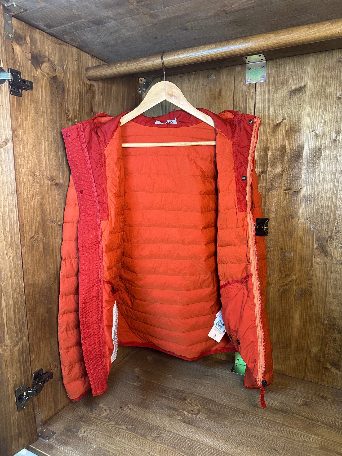 LOOM WOVEN DOWN CHAMBERS STRETCH NYLON-TC in bright orange