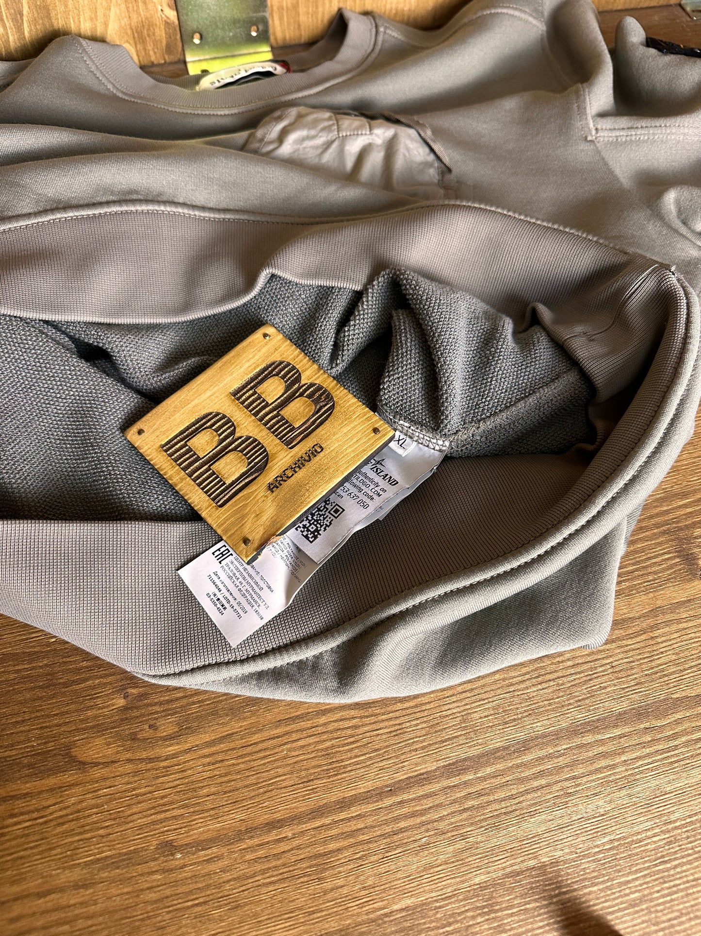 AW19 FRENCH TERRY COTTON CREWNECK in Pearl beige