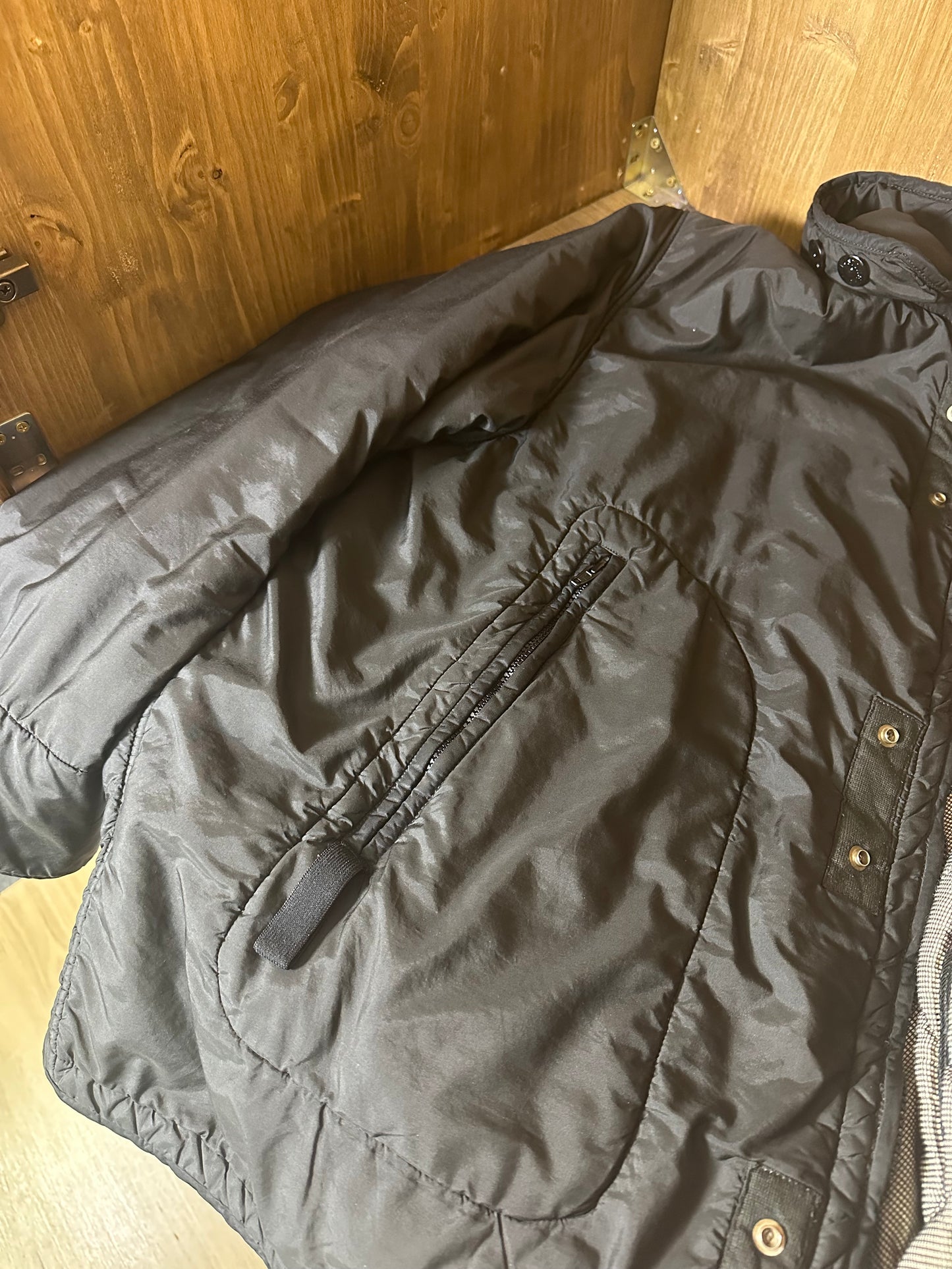 AW03 QUILTED MESH INNER JACKET in forest green