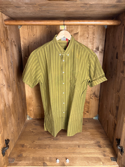 SS80 VERTICAL STITCHES COTTON SHIRT in Grass Green