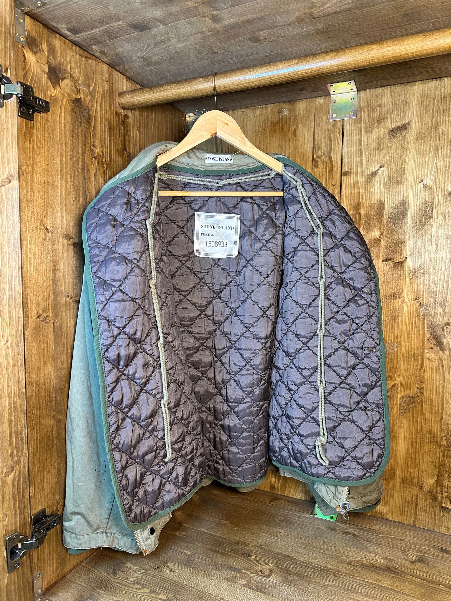 AW1989 RASO GOMMATO BLACK COVER