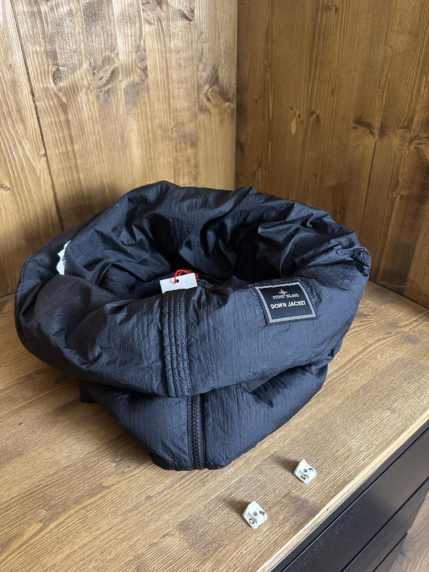 AW11 SHADOW PROJECT VEST in Chaos Black