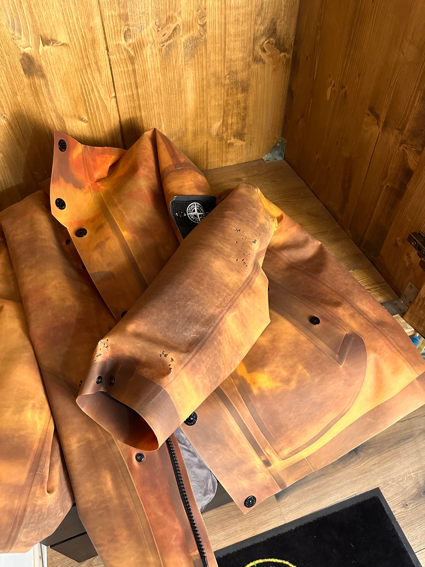 AW22 POLY STRATA ICE JACKET in Yellow Sun & Terra Brown