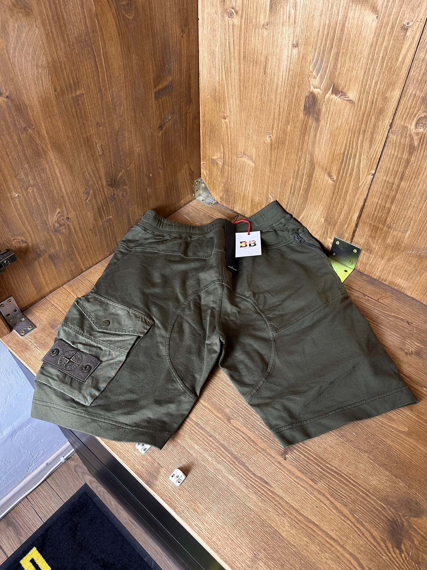 SS20 COTTON SHORTS GHOST PIECE in Green