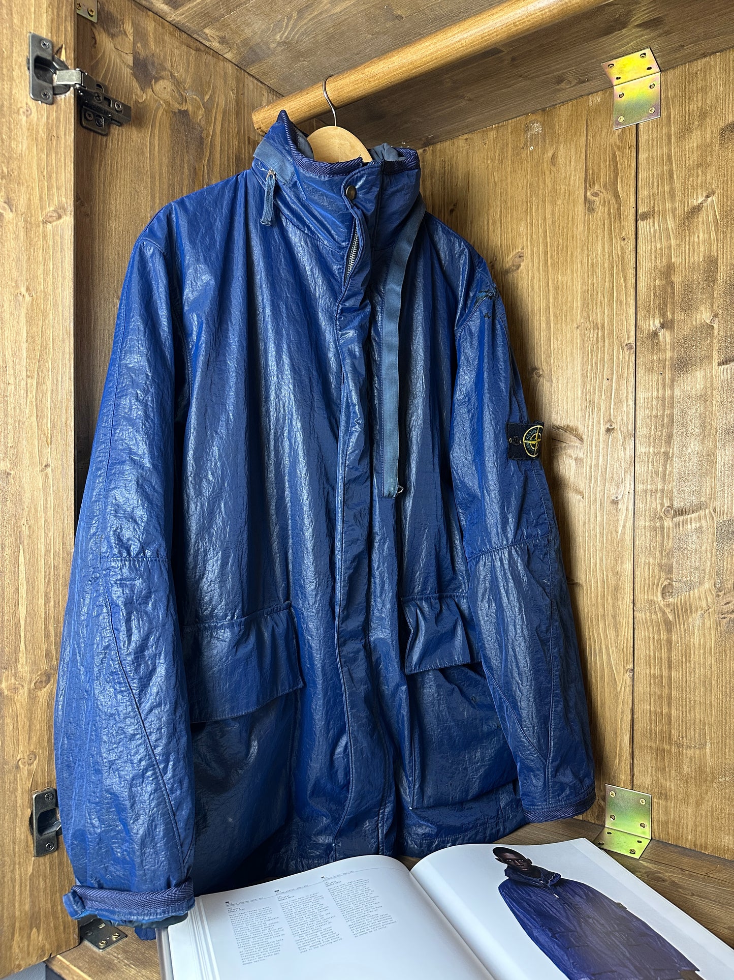 AW01/02 DOUBLE MESH in Ocean Blue