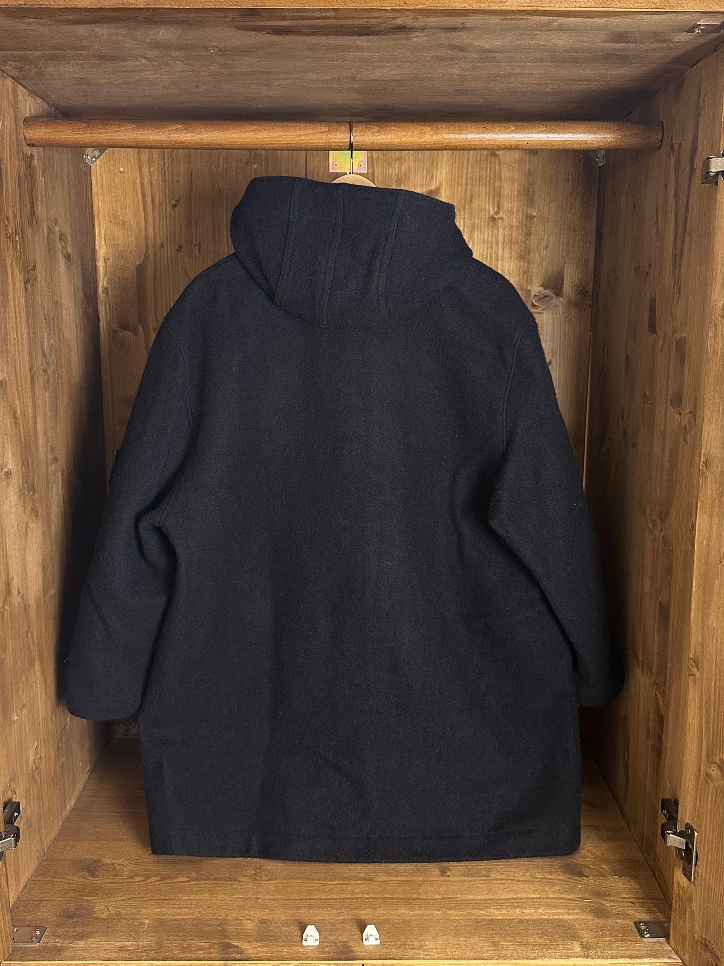 AW95 Mantel aus reiner Wolle in Schwarz und Blau