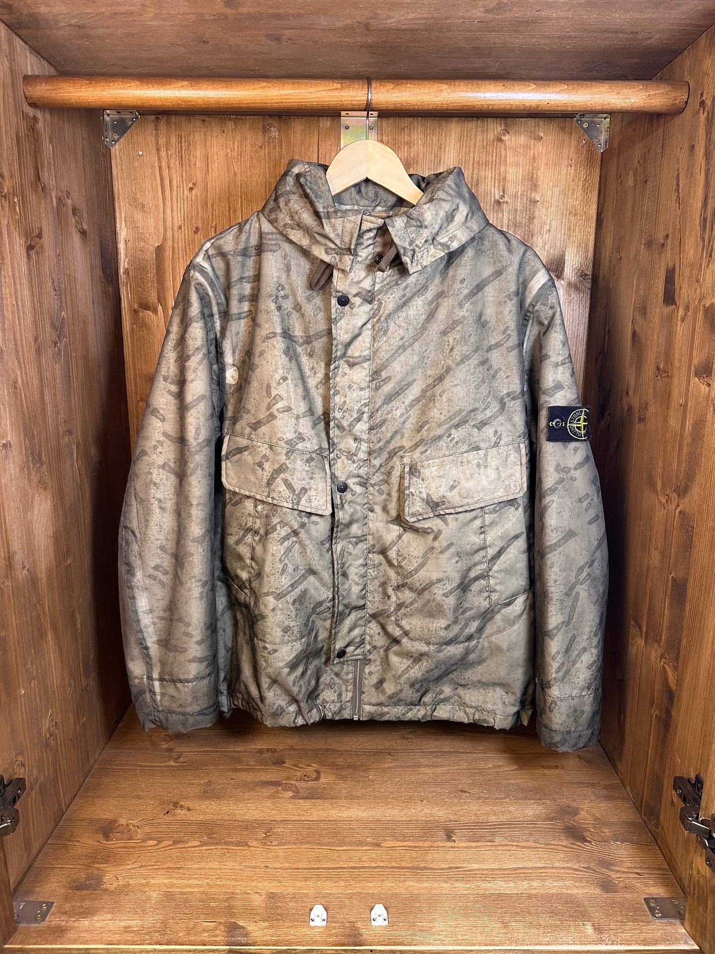 AW01 MONOFILAMENT CAMOUFLAGE with detachable boiled wool inner