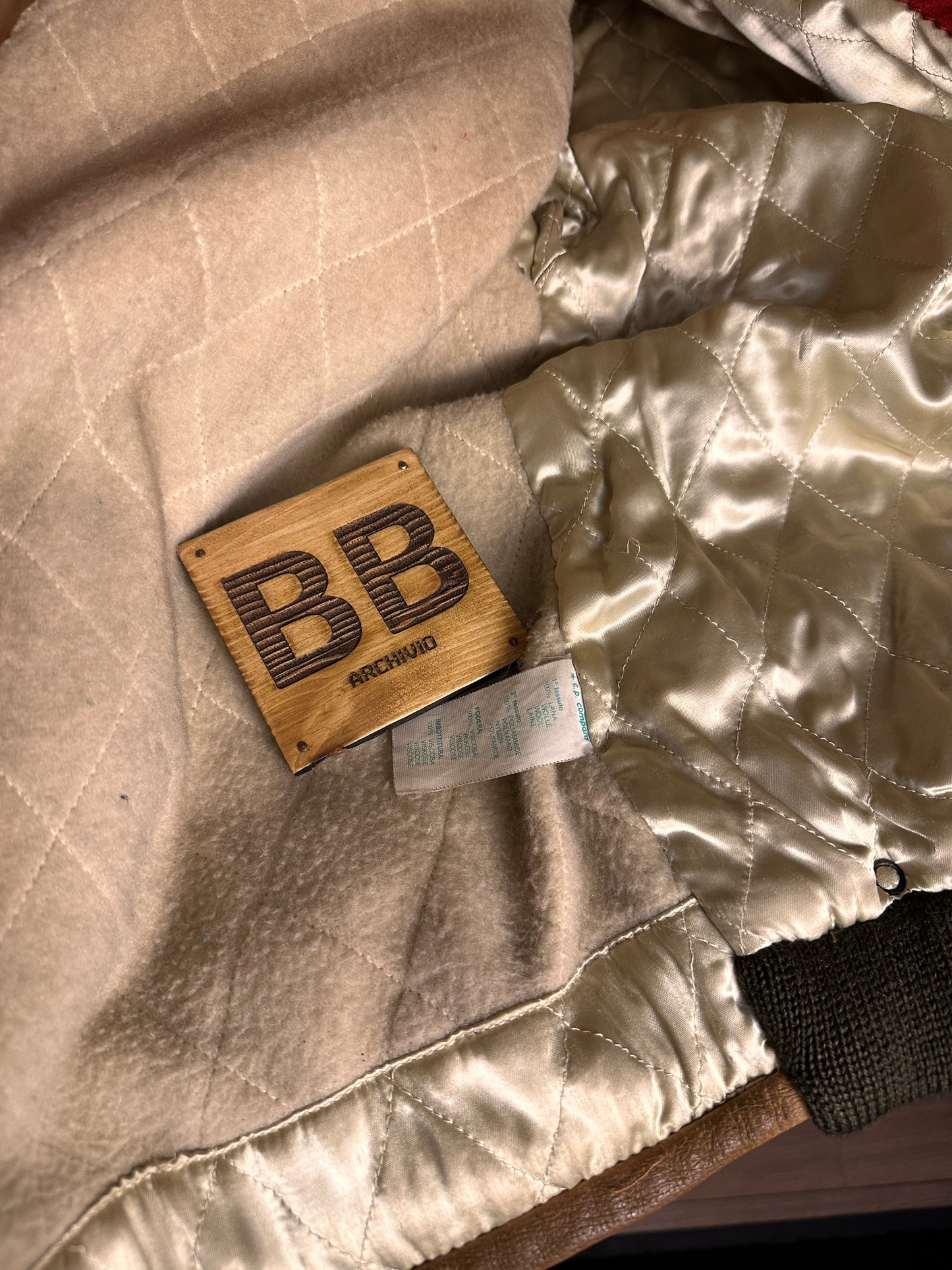 AW84 JAPANESE WRINKLED NYLON GRADIENT WITH RIBBED WOOL INSERTS in Mixed Shades of Brown