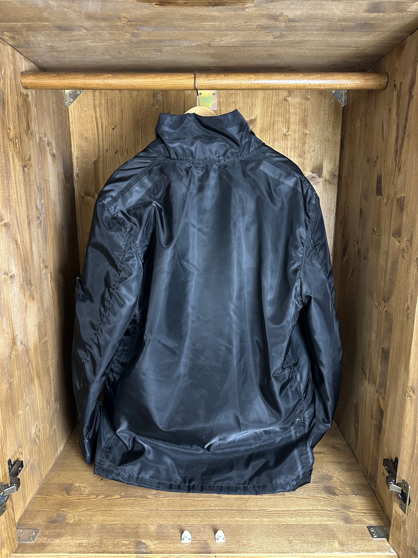 AW02 DOUBLE MESH in Black