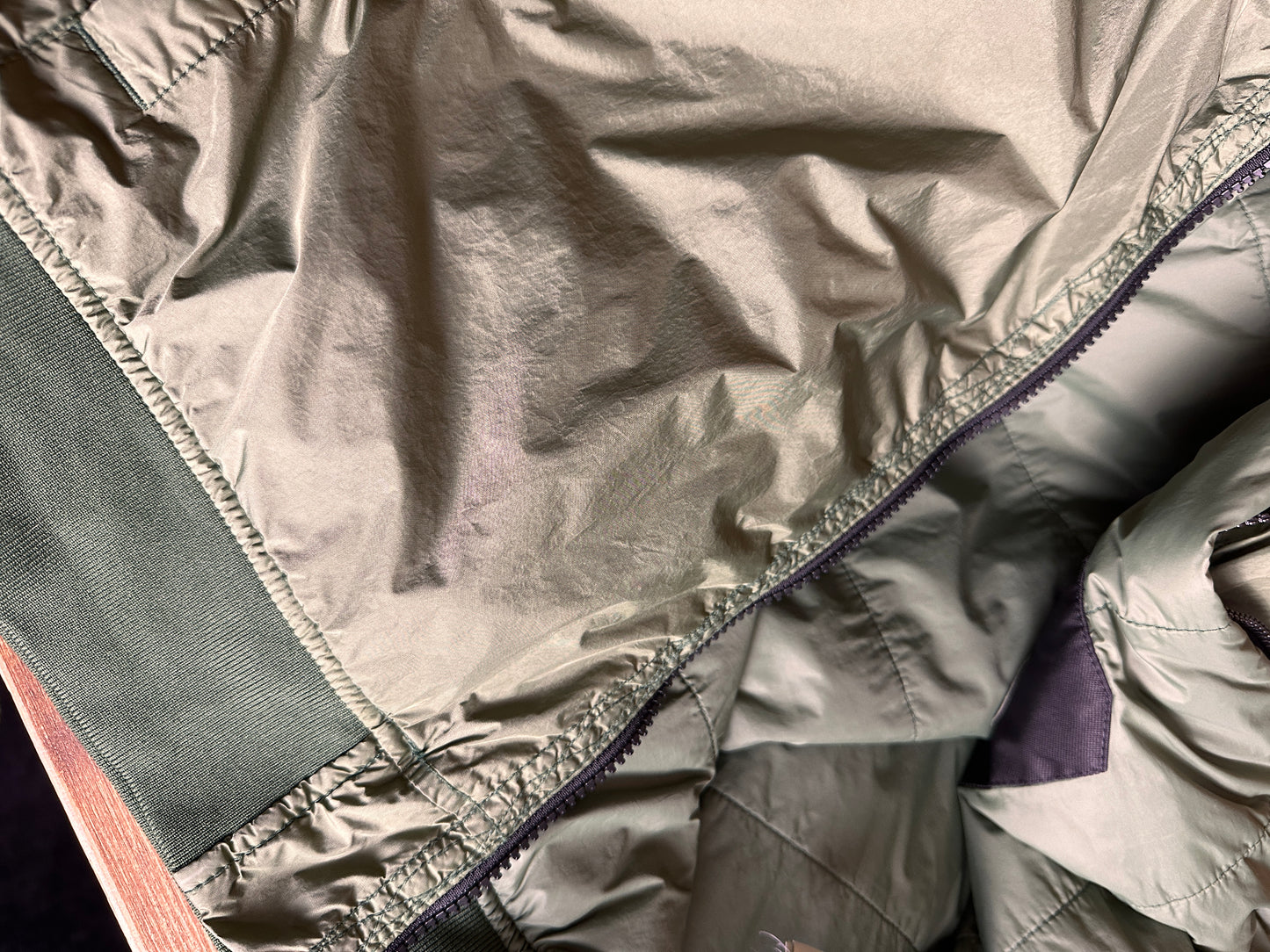 AW22 GARMENT DYED CRINKLE REPS R-NY WITH PRIMALOFT-TC in Reseda Green