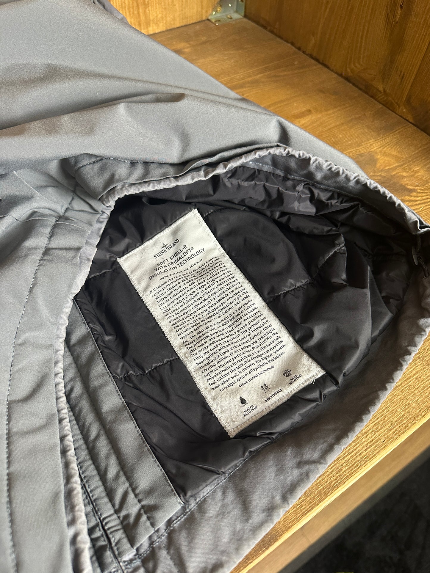 AW17 SOFT SHELL-R WITH Primaloft Insulation Technology in Basalt Grey