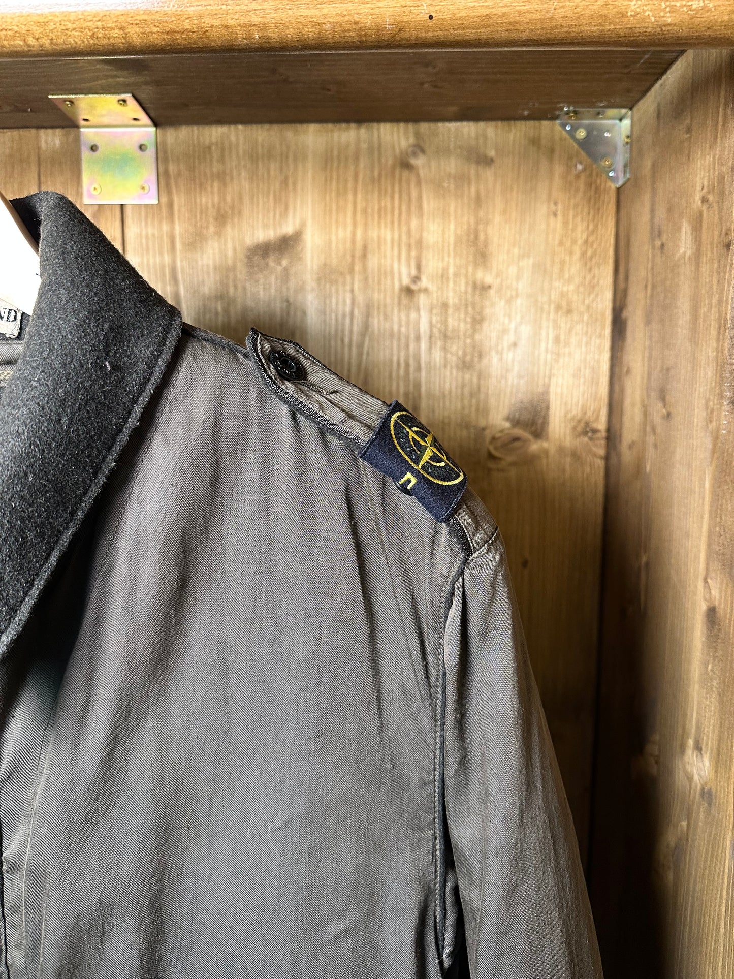 AW06 LINO RESINATO DARK GREEN FIELD JACKET with detachable boiled wool inner