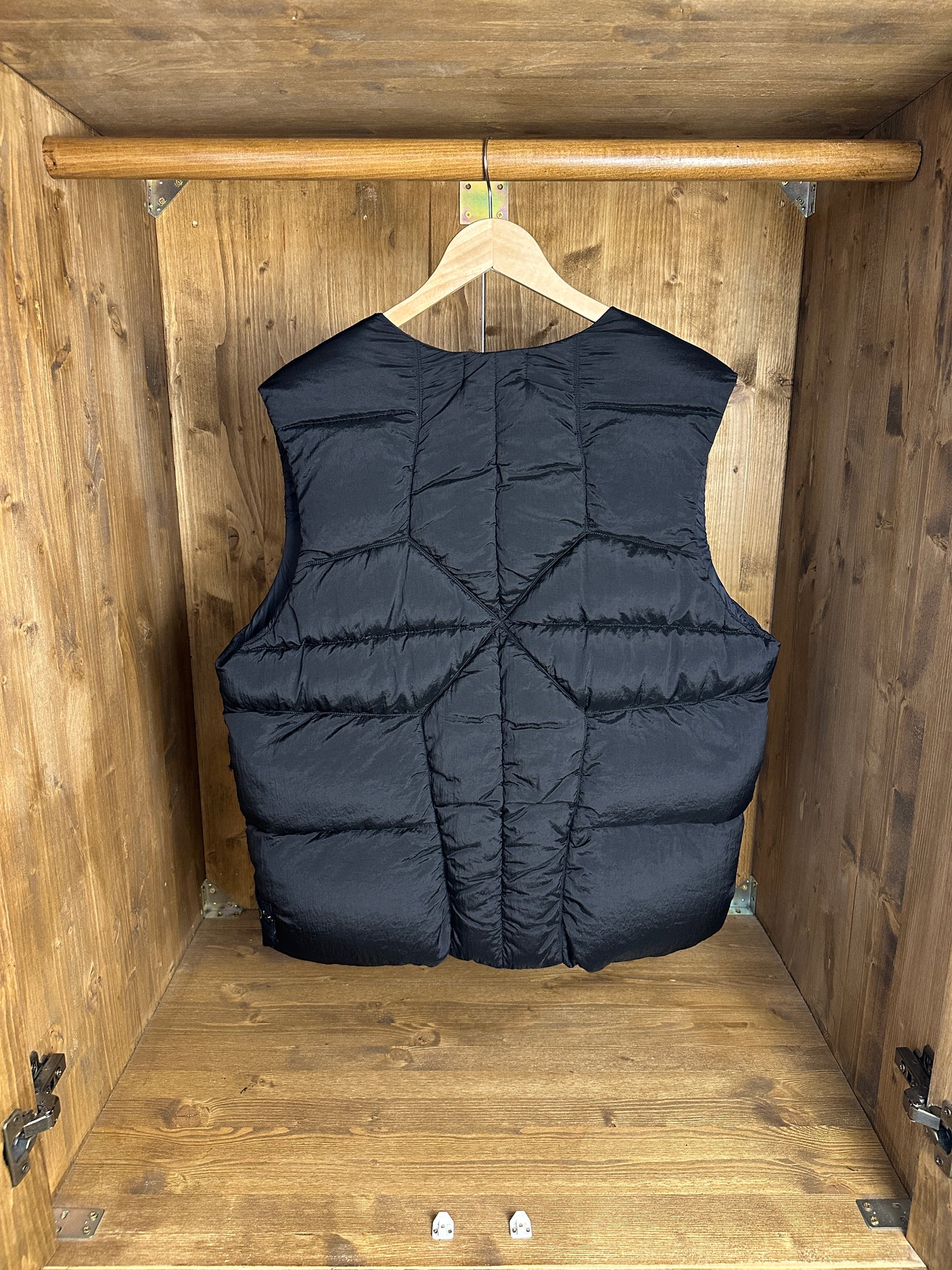 AW22 NYLON METAL IN ECONYL REGENERATED NYLON WITH DOWN-TC in Deep Black