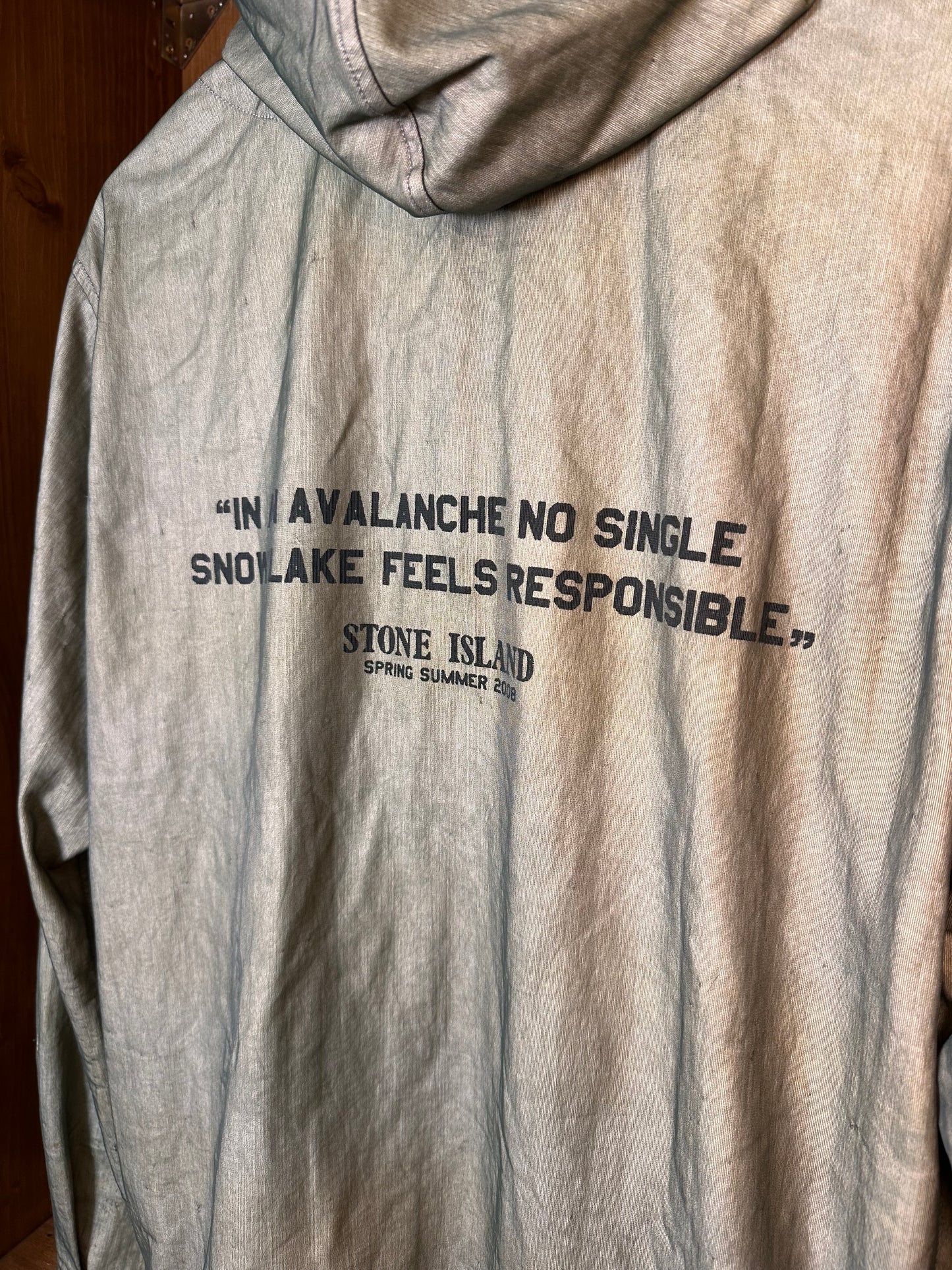 SS2008 SNOWFLAKE TYVEK SHIELD