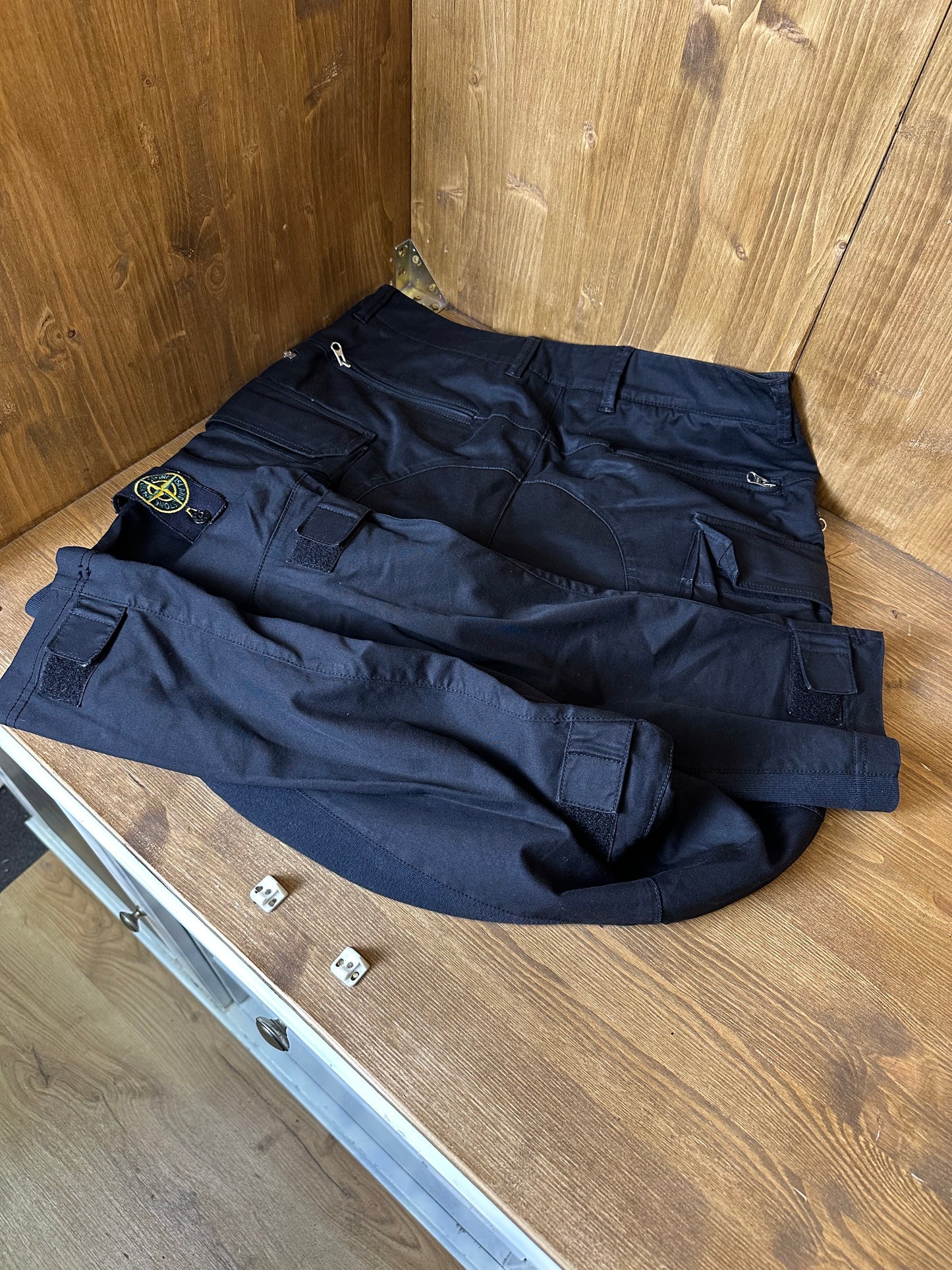 SS16 DRAKE “SUMMER SIXTEEN TOUR”CARGO in Black