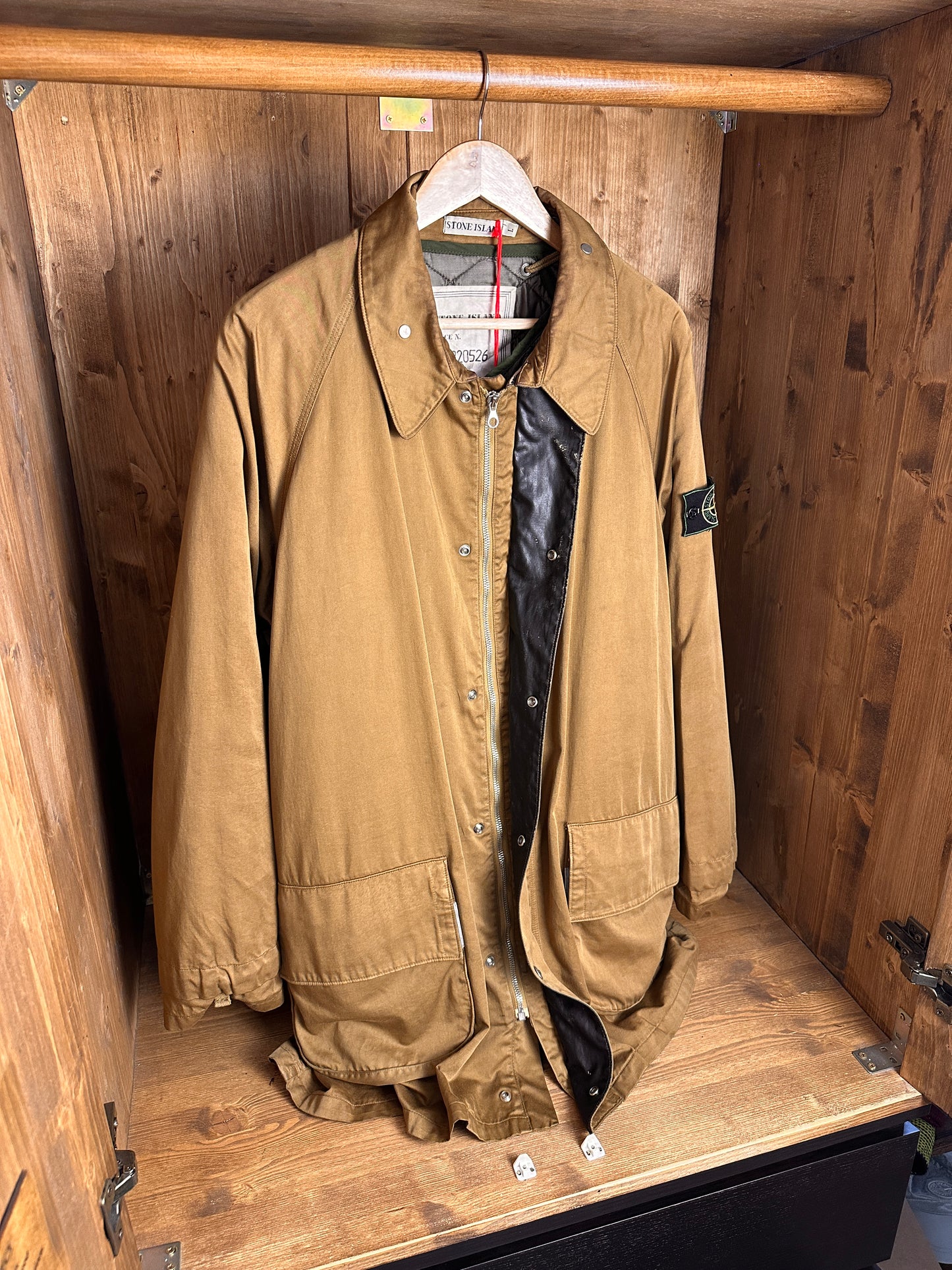 AW89 RASO GOMMATO TRENCHCOAT in Camel Brown