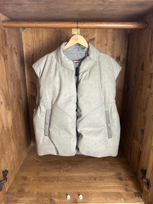 AW22 TEXTILE NON-WOVEN POLY VEST in Pale Green