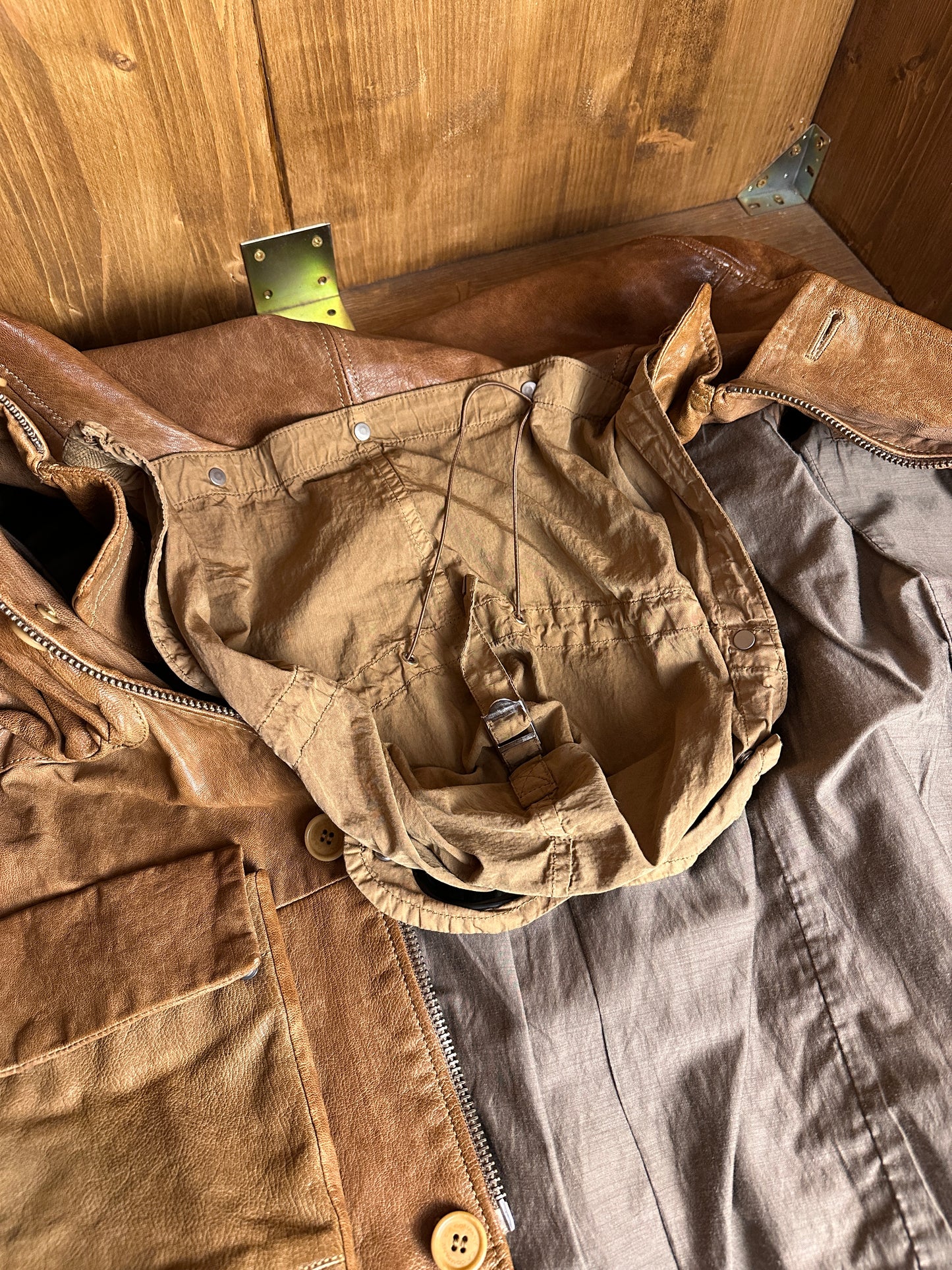 AW09 C.P. COMPANY LEATHER GOGGLE JACKET in Brown Beige