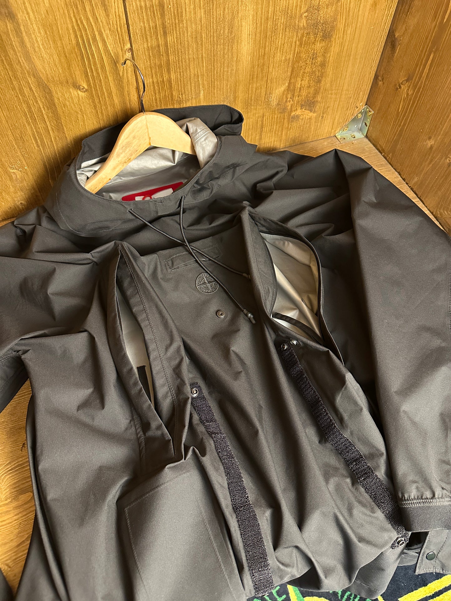 AW21 RIPSTOP GORE-TEX WITH PACLITE PRODUCT TECHNOLOGY in Deep Black