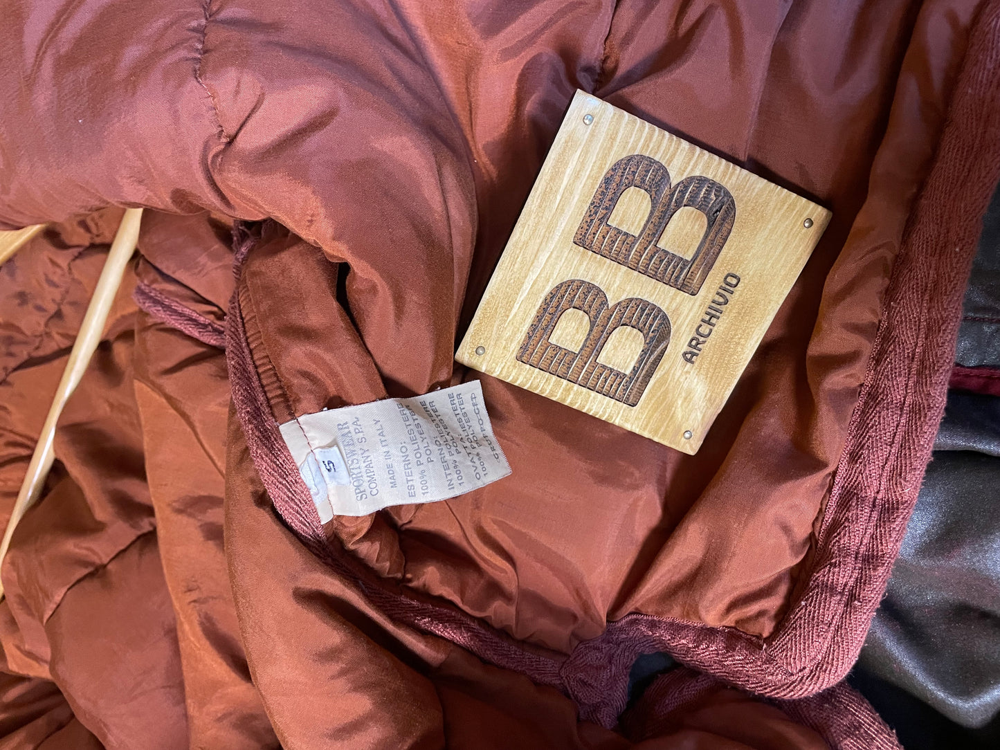 Burgunderrote Bomberjacke von Raso Gommato aus dem Jahr 1992