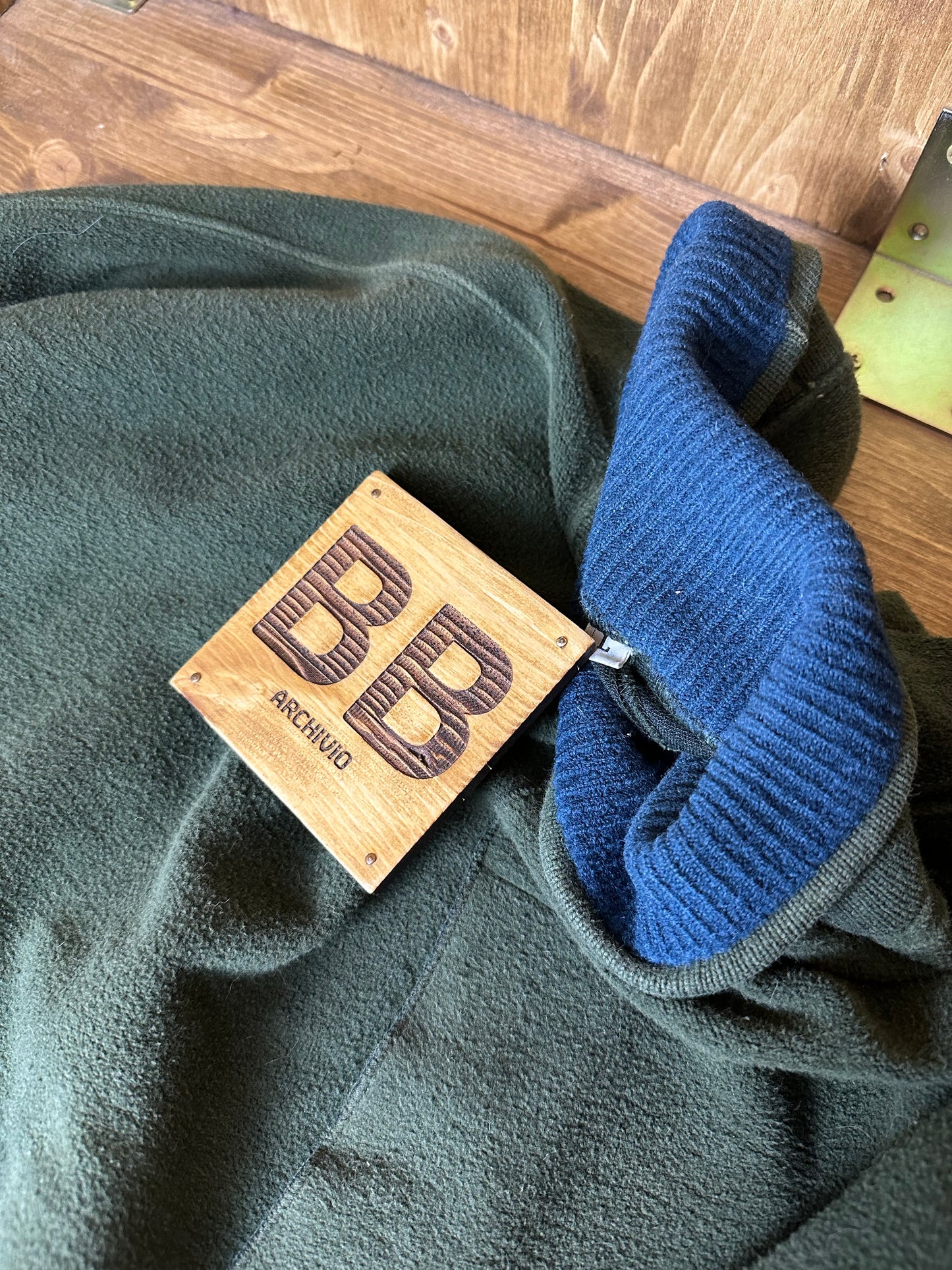 AW88 FLEECE TURTLENECK in Green&Blue