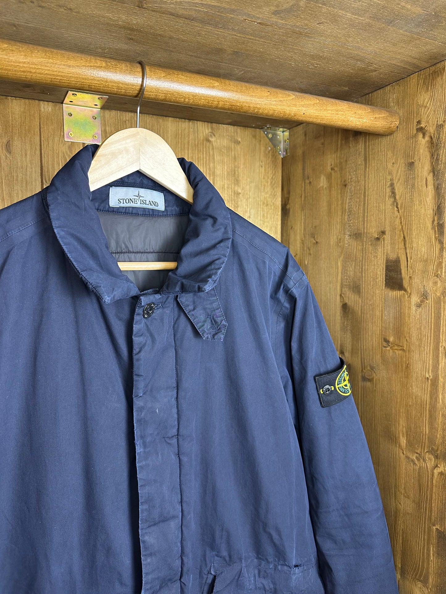 AW17 WATER REPELLENT COTTON SUPIMA WITH PRIMALOFT in Navy Blue