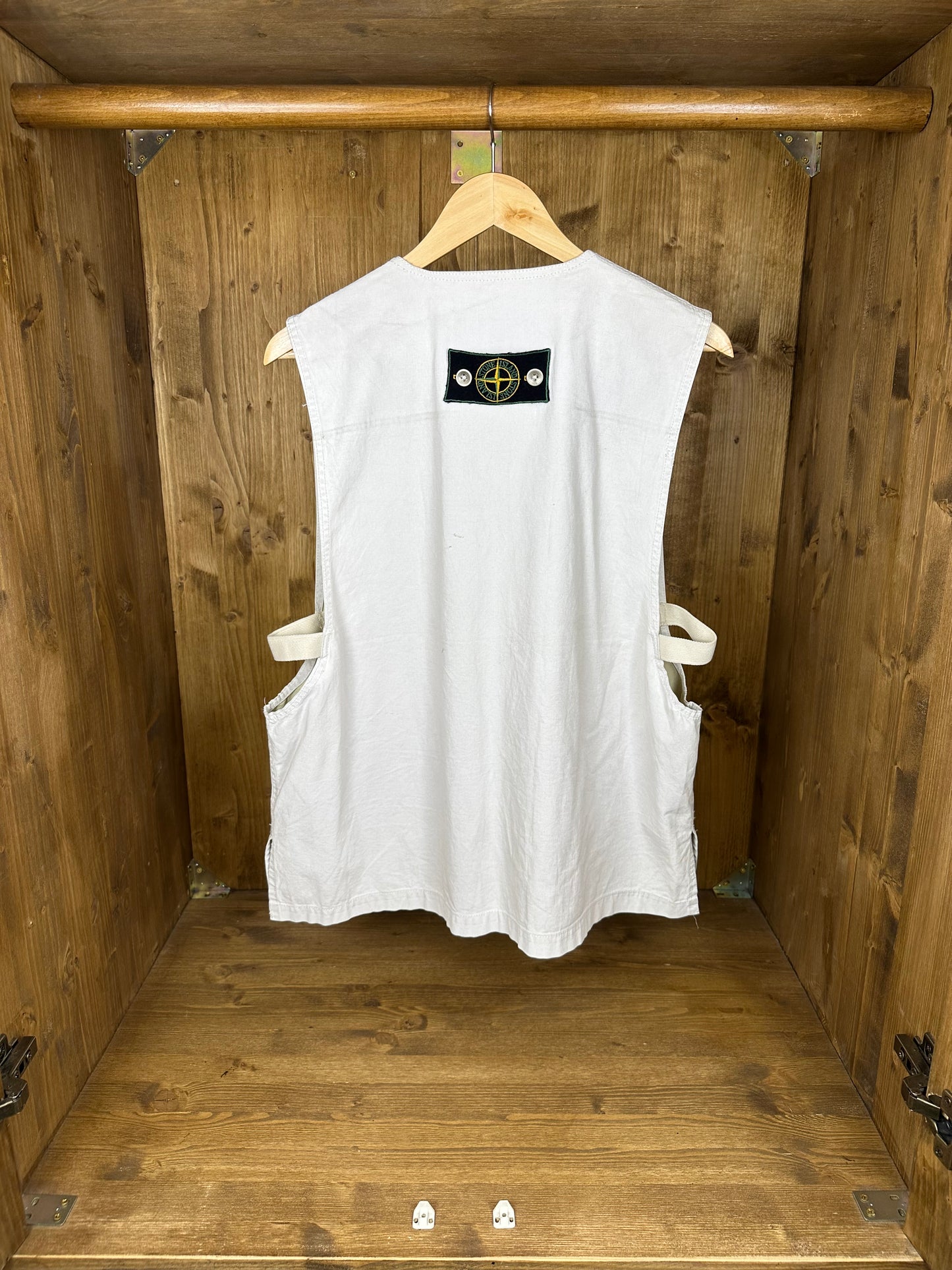 SS82 TELA STELLA UTILITY VEST Sample Piece 1/1 in White