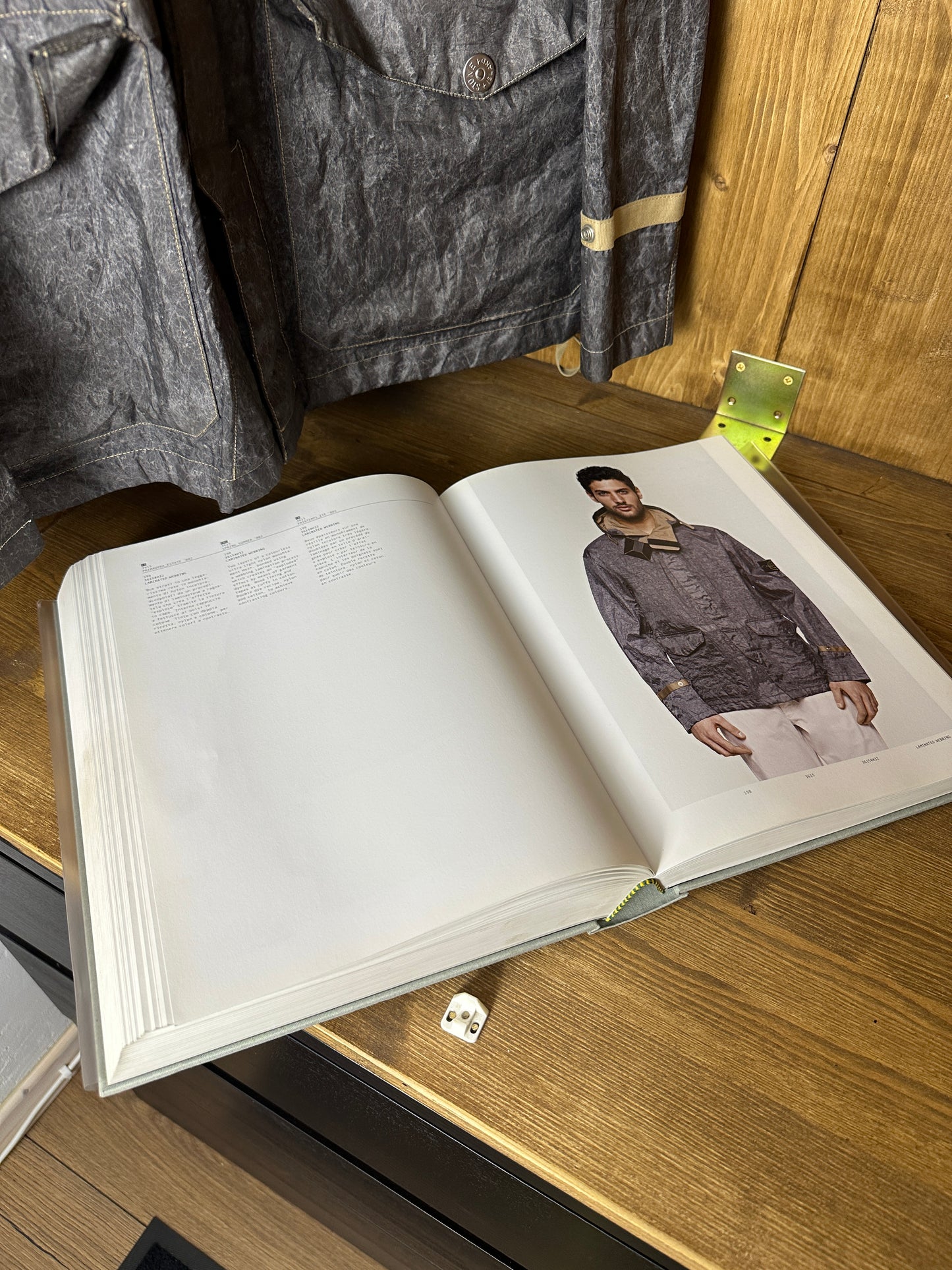 SS02 LAMINATED WEBBING in Traffic Grey B